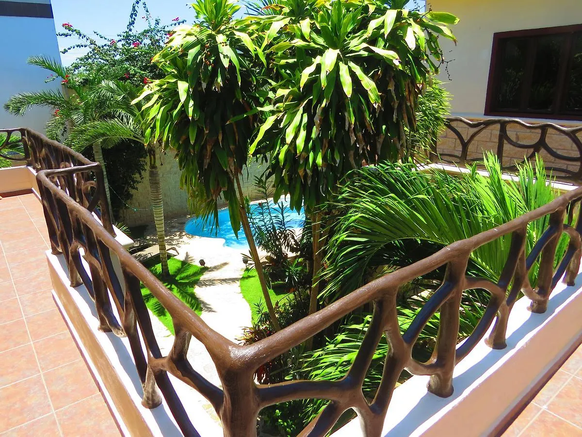 Xibalba Hotel Dive Center Tulum 3*,